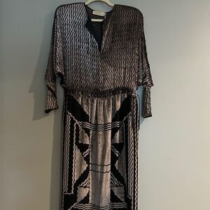 Janice Wainwright Black and Silver Long Sleeve V-Neck Sheath Dress vintage 80’s